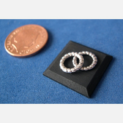Display Square with 2 round "Silver" Bracelets